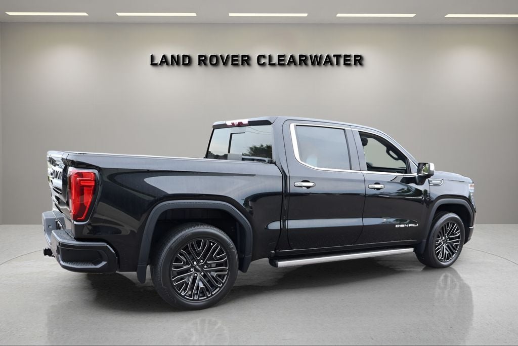 2022 GMC Sierra 1500 — detail view