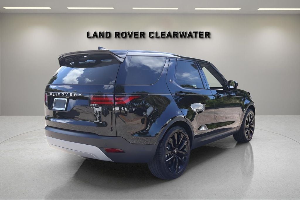 2026 Land Rover Discovery — detail view
