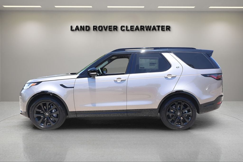 2026 Land Rover Discovery — side profile view
