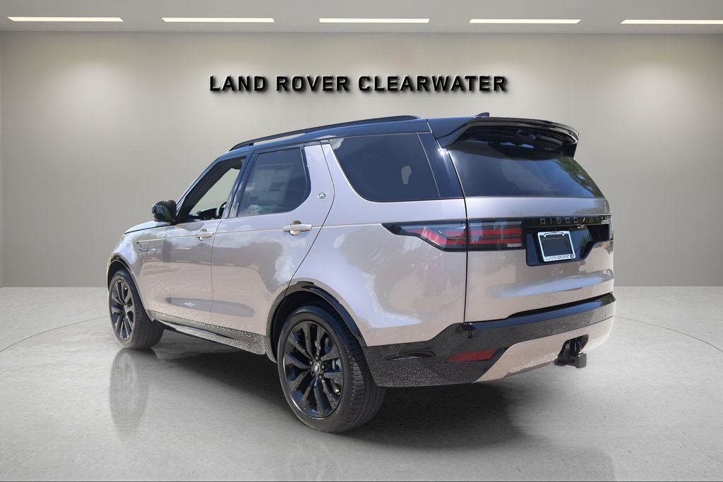 2026 Land Rover Discovery — rear three-quarter view