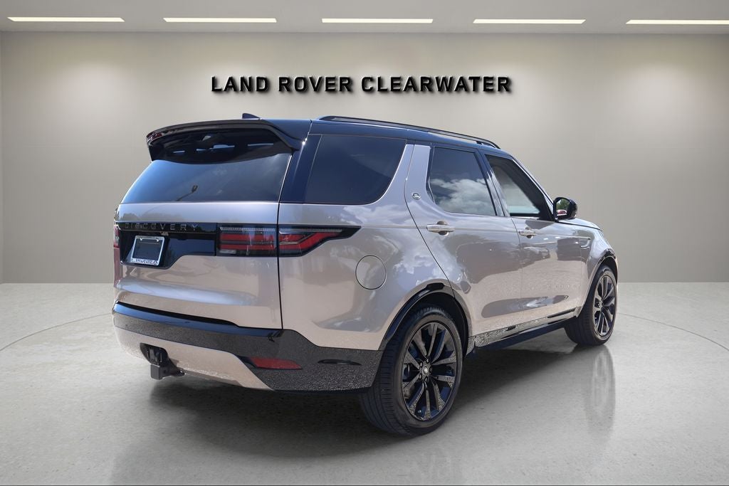 2026 Land Rover Discovery — detail view
