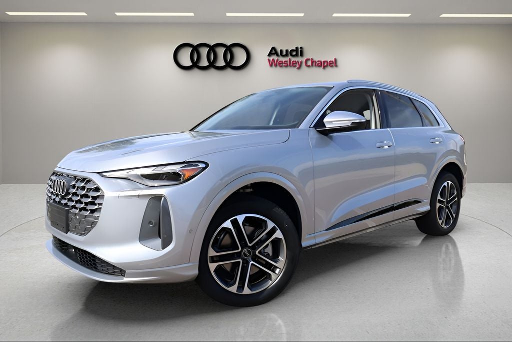 2026 Audi Q5 quattro in Florett Silver Metallic — front three-quarter view