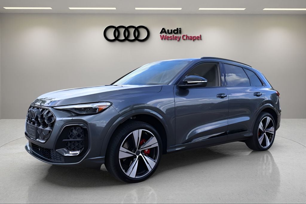 2026 Audi SQ5 Premium Plus quattro in Daytona Gray Pearl Effect — front three-quarter view