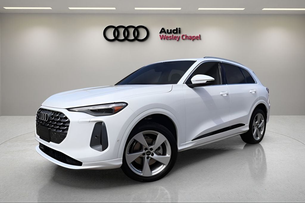2026 Audi Q5 2.0T Premium Plus quattro in White — front three-quarter view