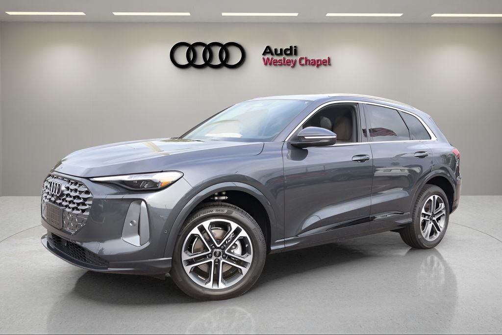 2026 Audi Q5 2.0T Premium Plus quattro in Tambora Gray Metallic — front three-quarter view