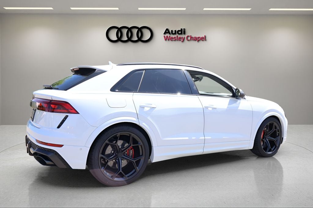 2026 Audi RS Q8 performance — detail view