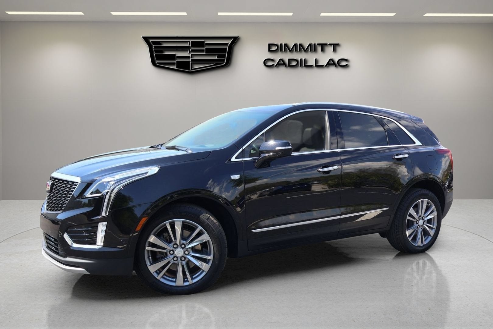 2026 Cadillac XT5 Premium Luxury in Stellar Black Metallic — front three-quarter view