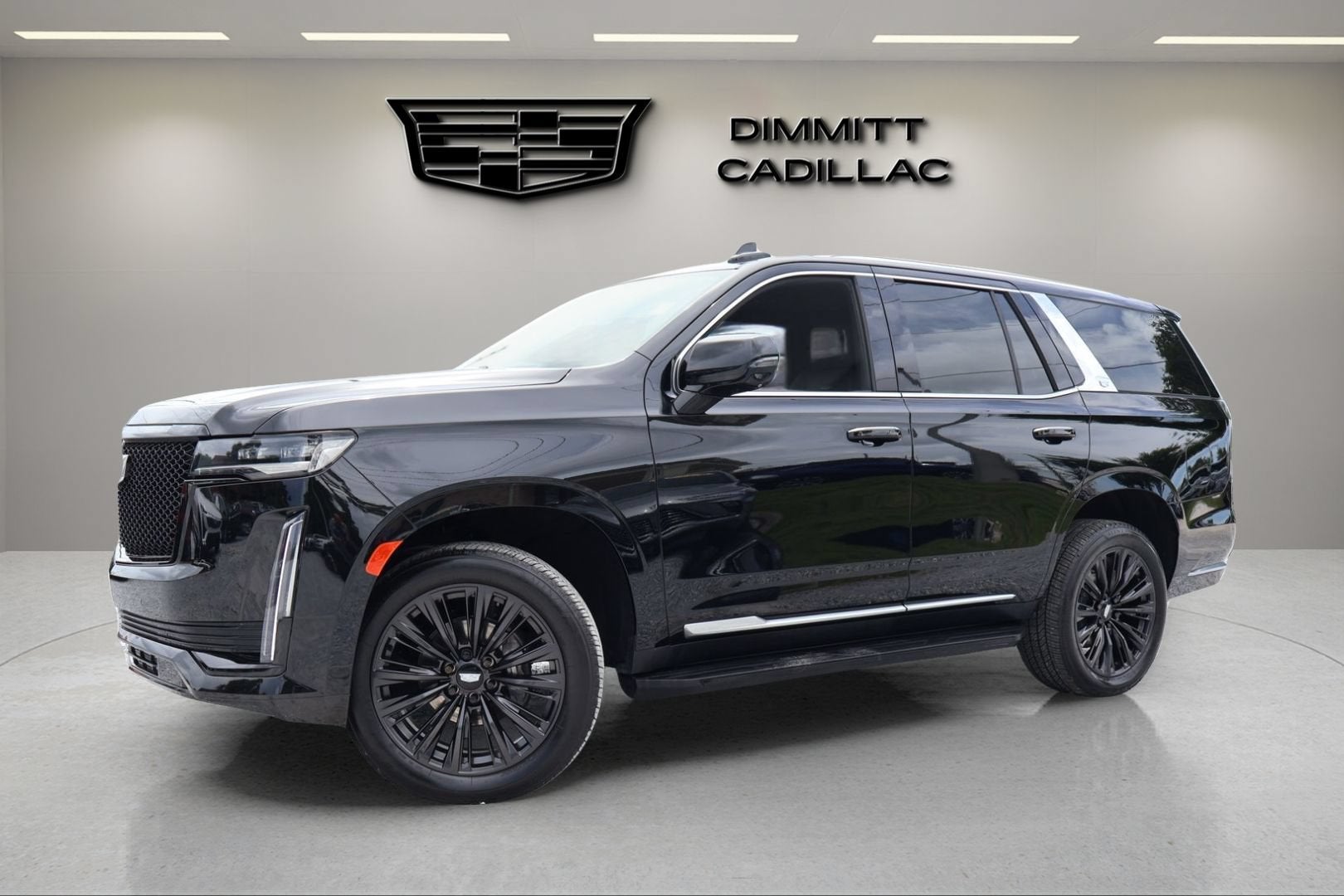 2022 Cadillac Escalade Luxury in Black Raven — front three-quarter view